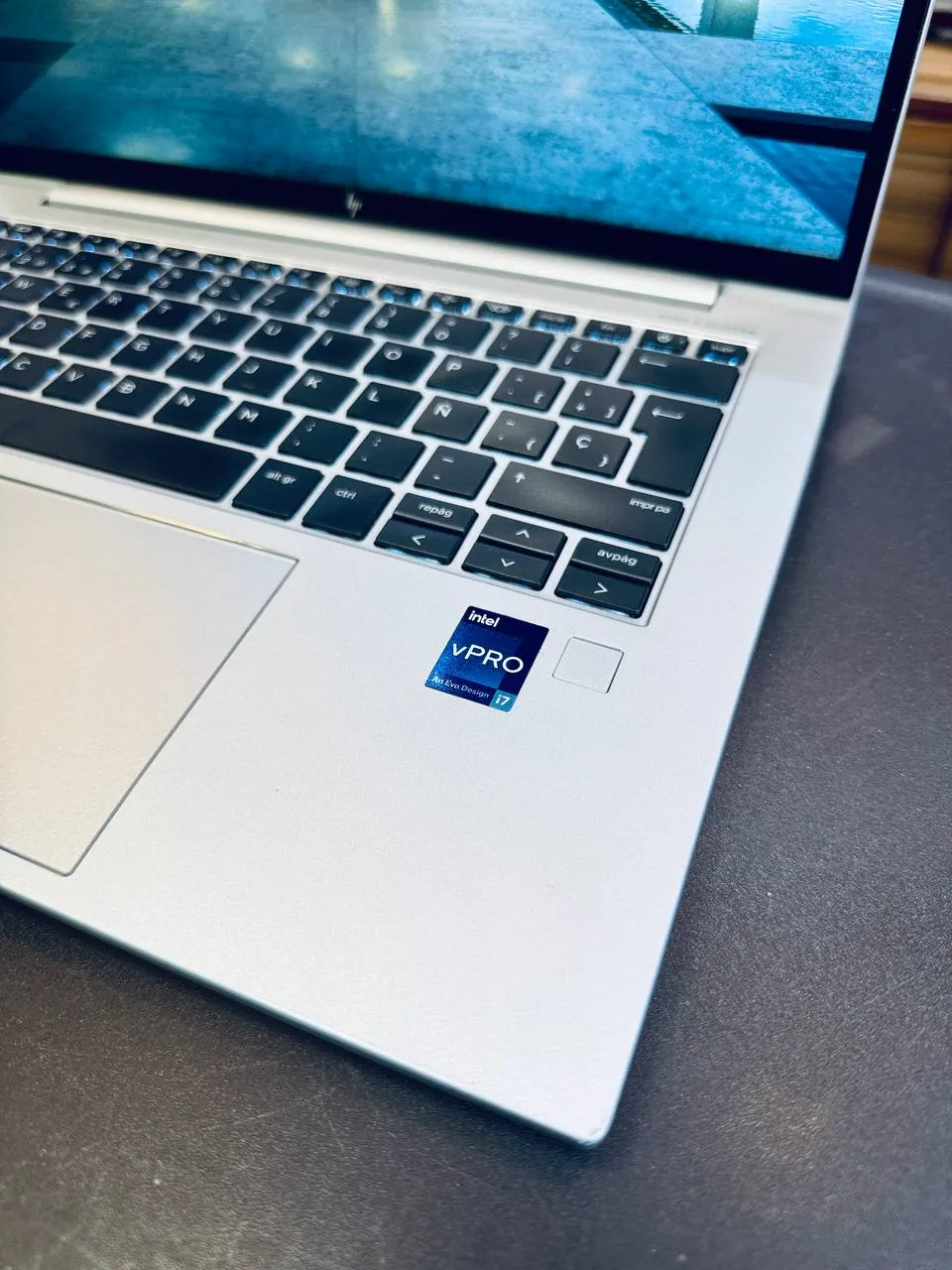 HP EliteBook 1045 G9 i7 Laptop – photo 3