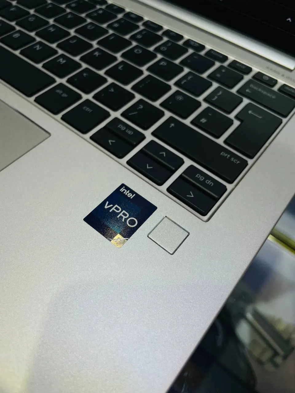 HP EliteBook 1040 i7 12th Gen – photo 3