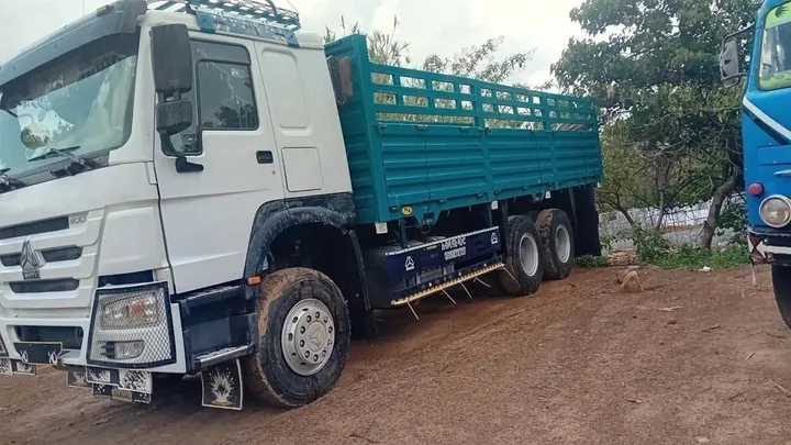 Cargo Truck A40 HP400 – photo 6