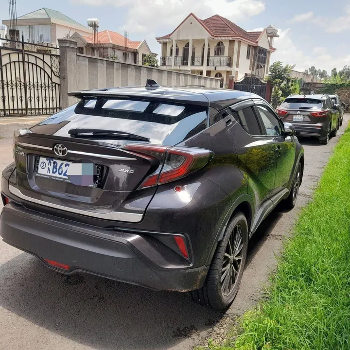 Toyota CHR 2019 Automatic – photo 4