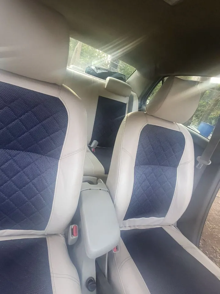 Toyota Yaris Belta 2010 Automatic – photo 3