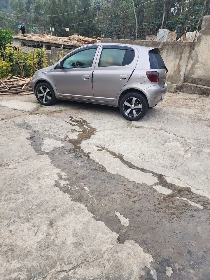 Toyota Vitz 2001 Automatic – photo 4