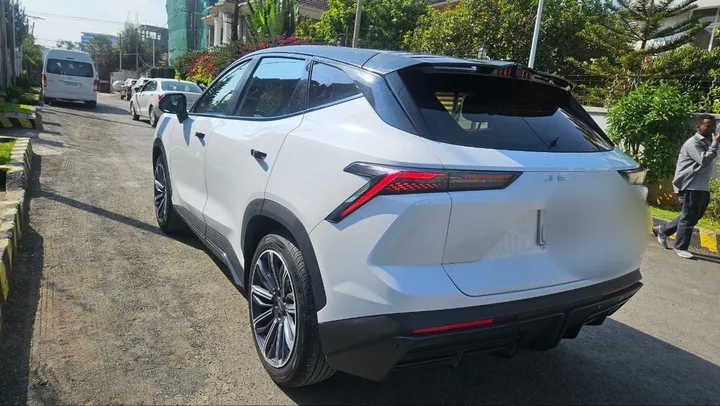 Jetour X70 Plus 2023 SUV – photo 4