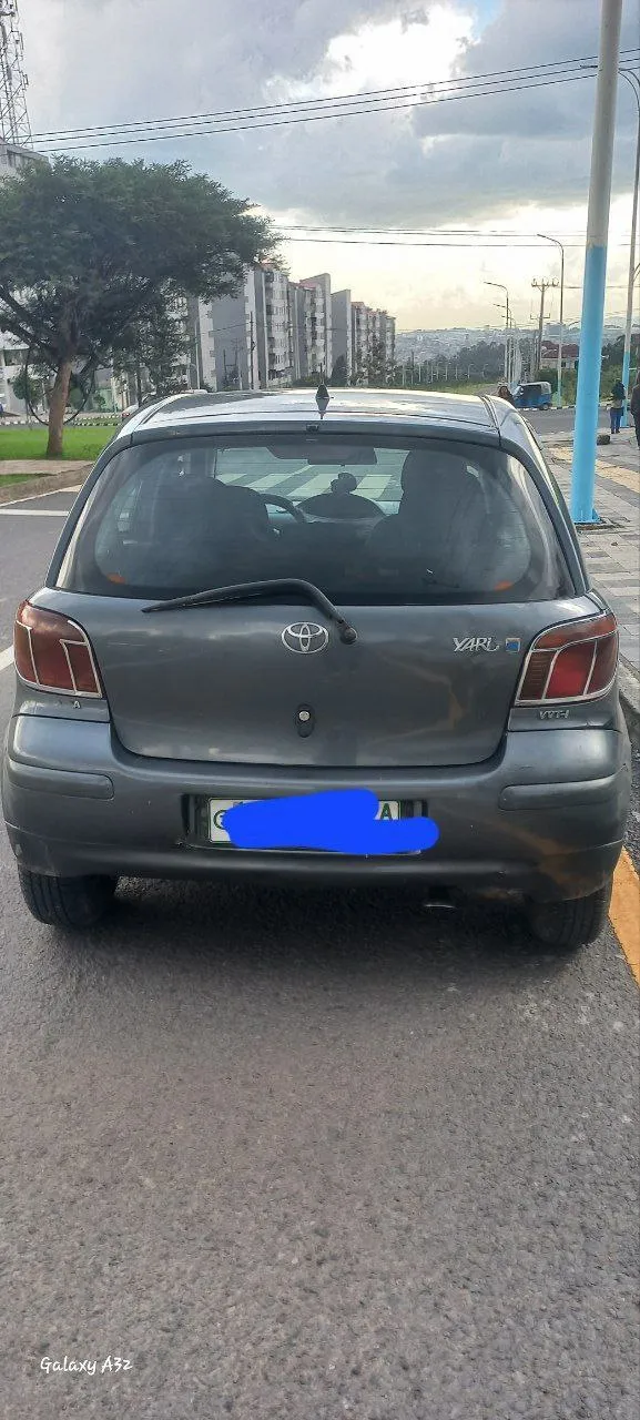Toyota Vitz Yaris 2004 Manual – photo 4