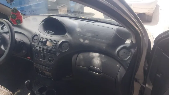 Toyota Yaris 2004 Grade 1 – photo 4