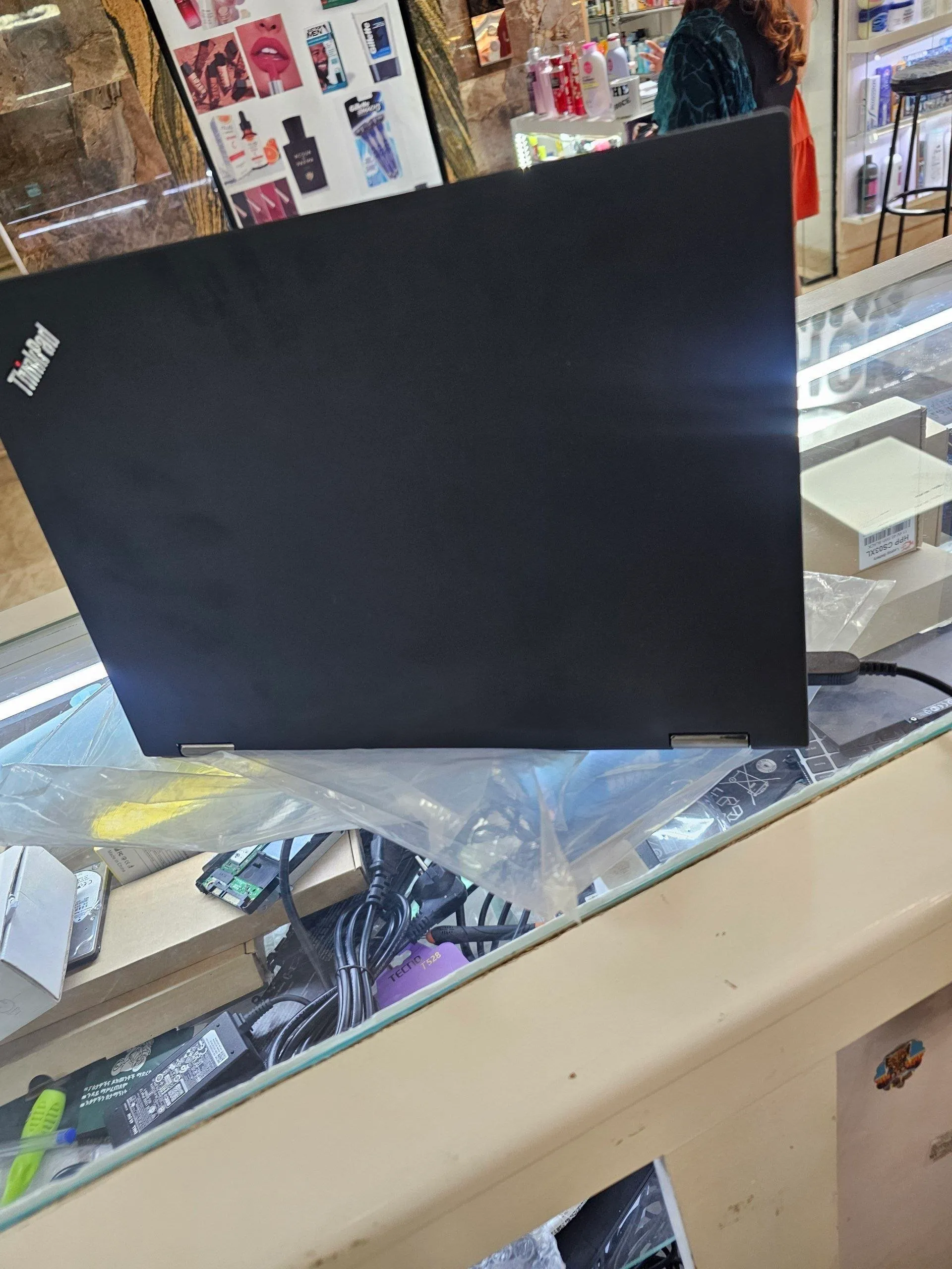 Lenovo Yoga 380 i5 Touch Laptop – photo 3