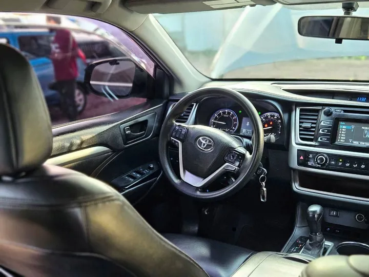2015 Toyota Highlander SUV – photo 8