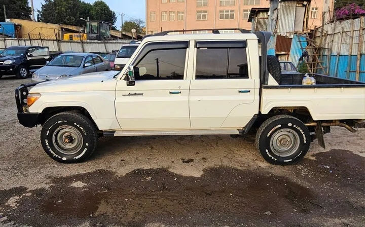 Toyota Double Cab Pickup 2018 – photo 5