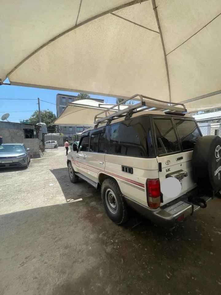Toyota Land Cruiser 2012 – photo 3