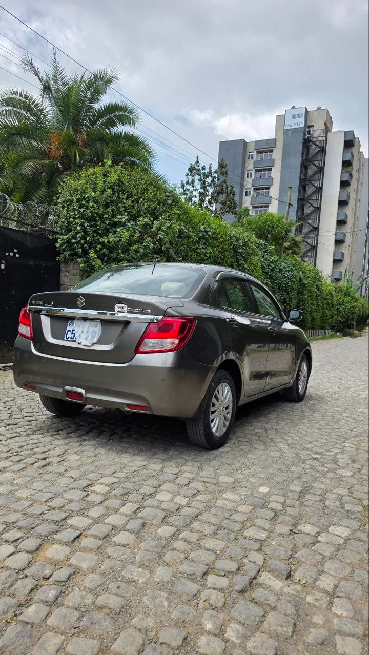 Suzuki Dzire 2021 Automatic – photo 6
