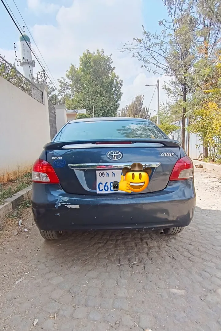 Toyota Yaris Belta 2010 Automatic – photo 3
