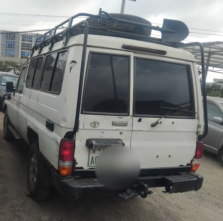 Toyota Land Cruiser 2006 Long Base – photo 3