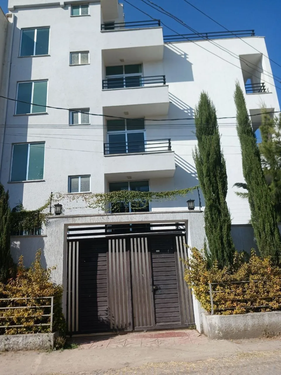 175 sqm G+4 House in Summit – photo 3
