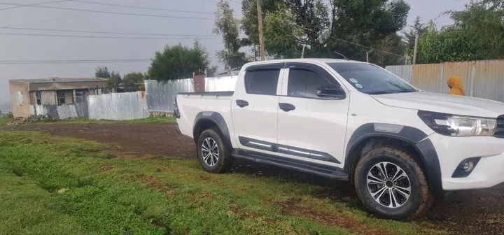 Toyota Hilux 2019 Double Cab – photo 4