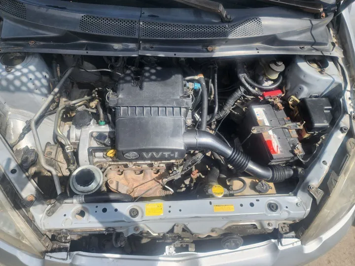 Toyota Vitz 2002 Automatic – photo 3