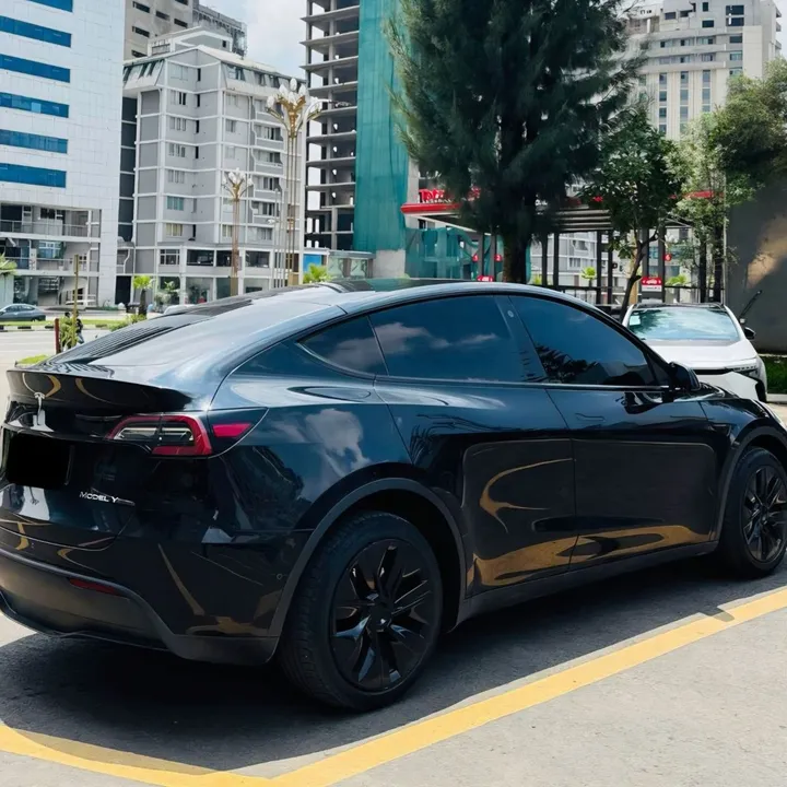 2024 Tesla Model Y Long Range – photo 3