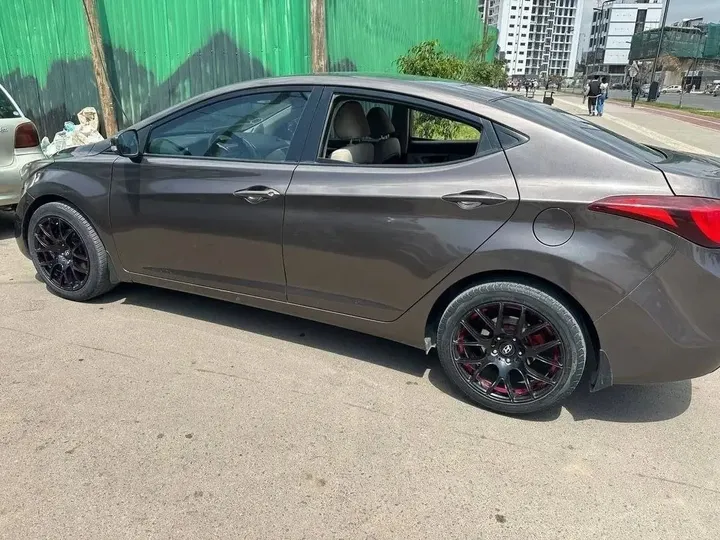 Hyundai Elantra 2014 Automatic – photo 3