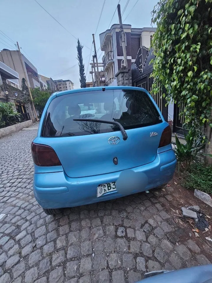 Toyota Vitz 2002 – photo 4
