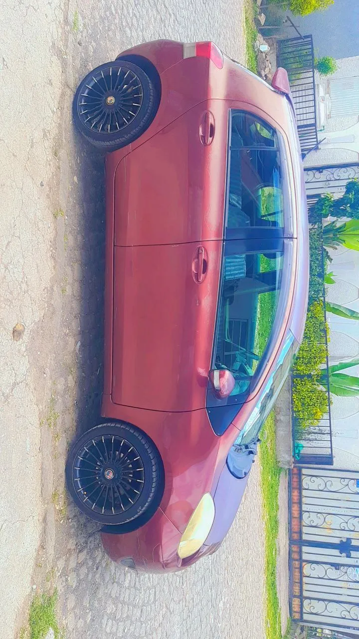 Toyota Yaris Compact 2010 Automatic – photo 5