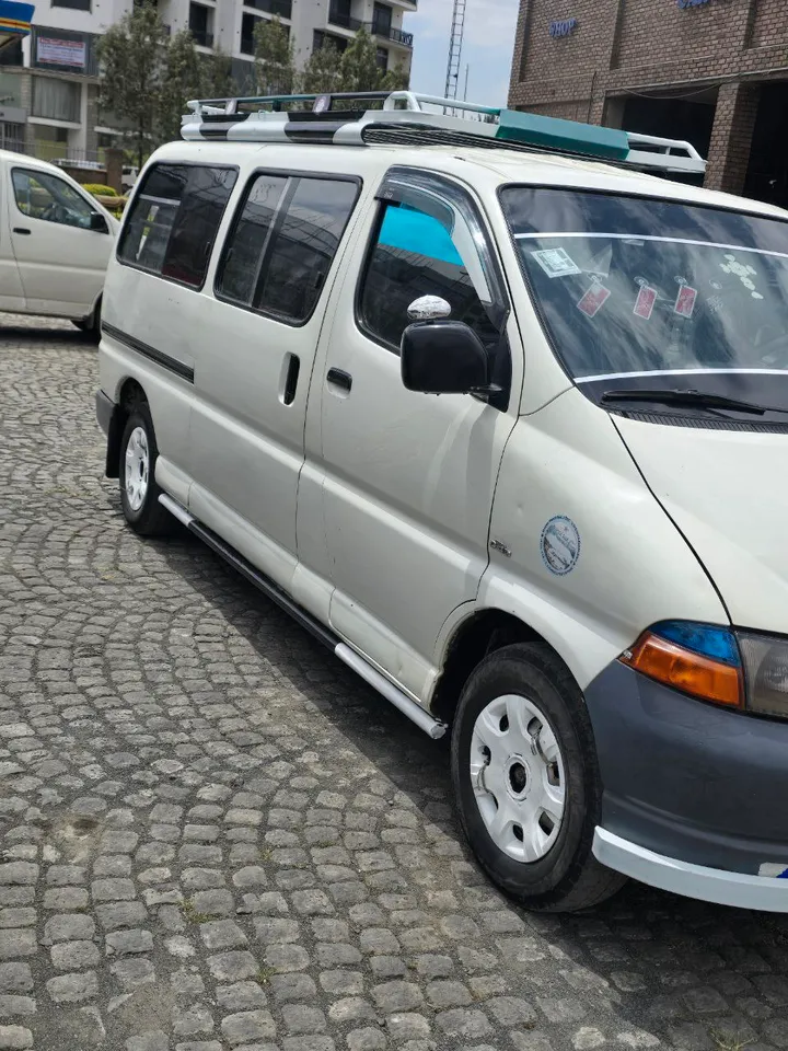 Toyota D4D Dolphin 2006 – photo 5