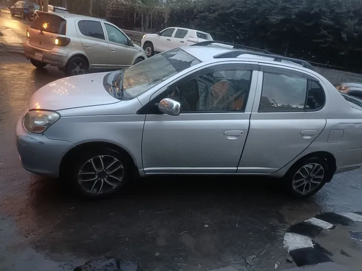Toyota Platz 2005 Sedan – photo 6
