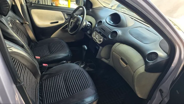 Toyota Vitz 2004 Automatic – photo 3