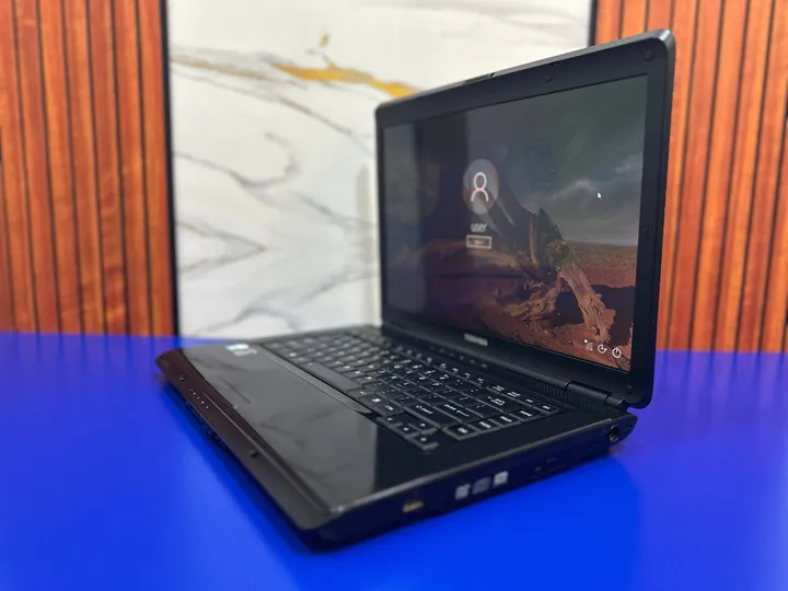 Toshiba Intel 4GB 160GB Laptop – photo 6