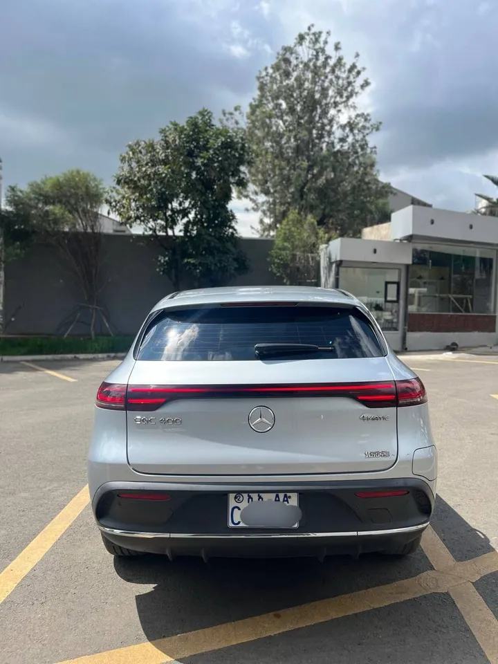 Mercedes-Benz EQC 400 4Matic EV – photo 6