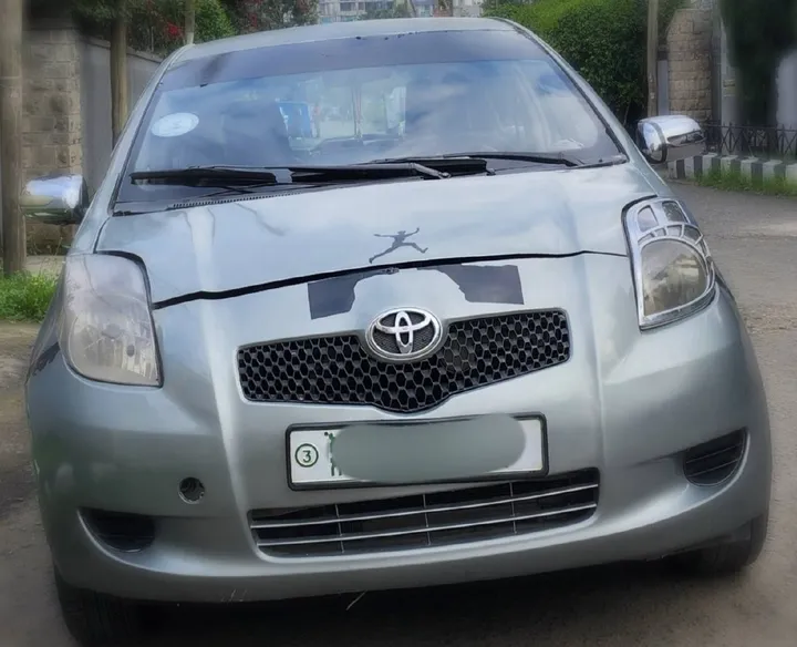 Toyota Yaris Compact 2008 – photo 8