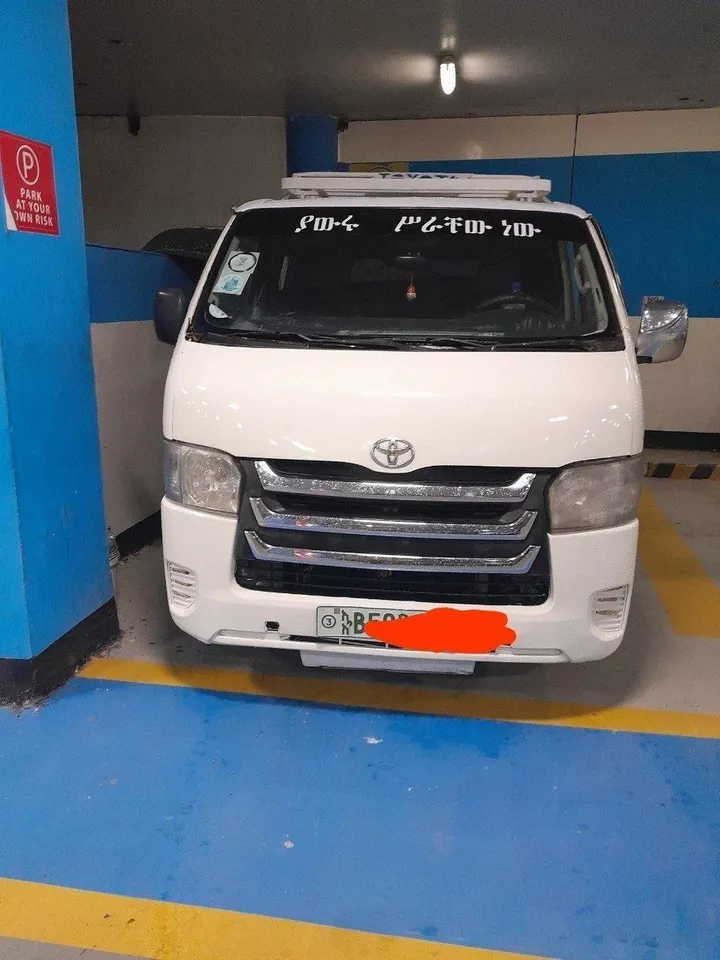 Toyota Hiace Abadula 2007 Manual – photo 3