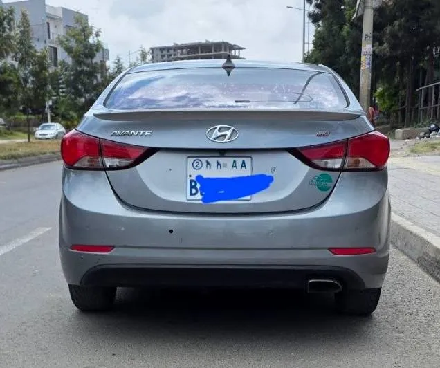 Hyundai Avante 2015 Automatic – photo 5