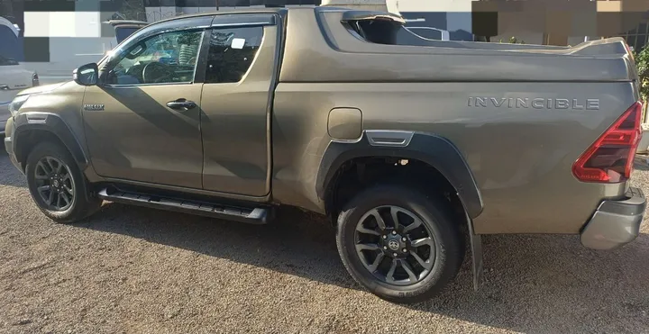 Toyota Hilux Invincible 2021 Diesel – photo 4
