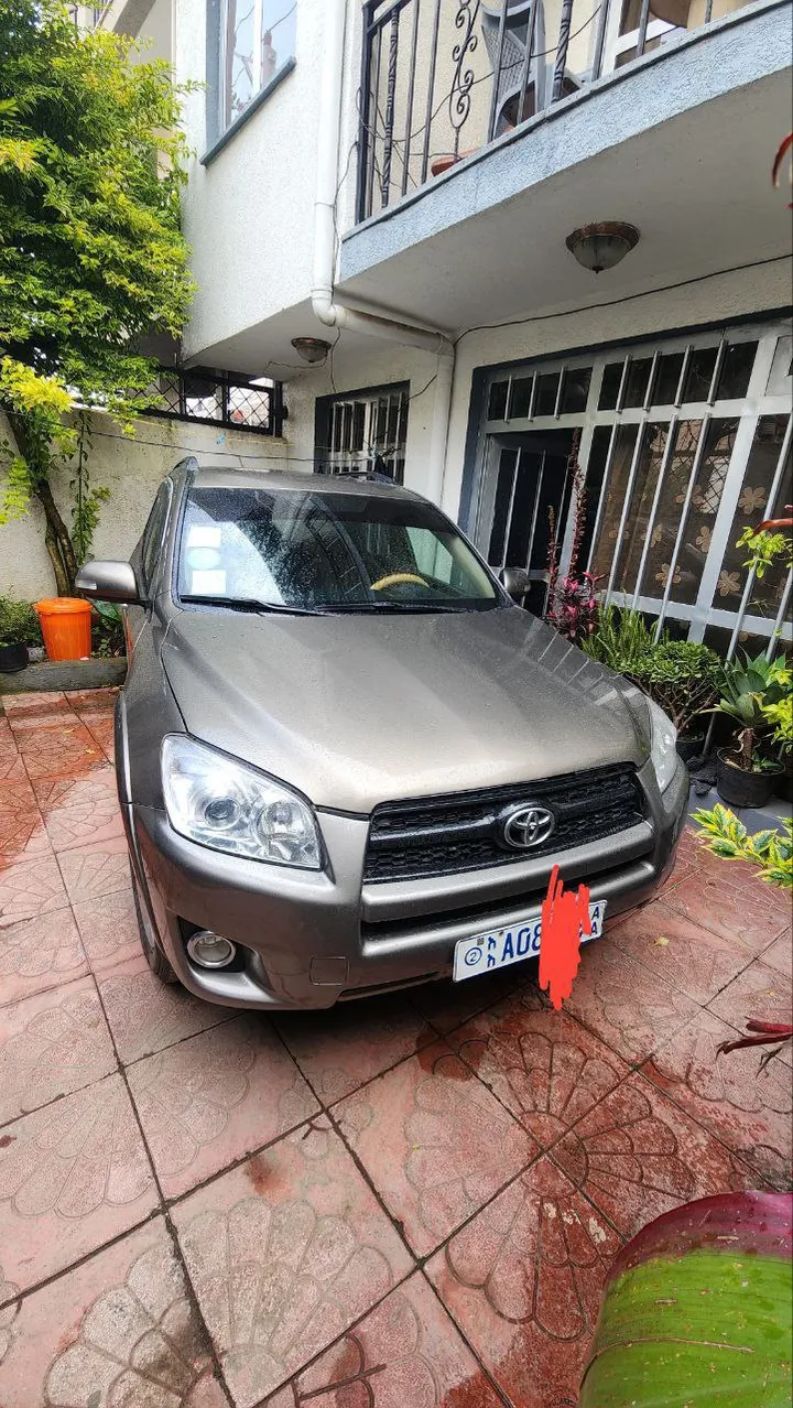 Toyota RAV4 2009 Automatic – photo 4