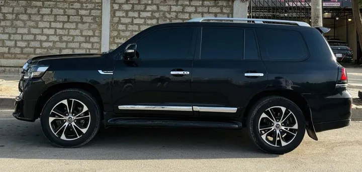 Toyota Land Cruiser 2016 Diesel Automatic – photo 6