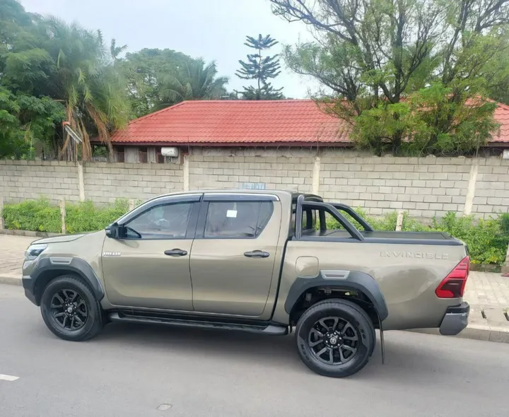 Toyota Invincible Double Cab 2021 – photo 5
