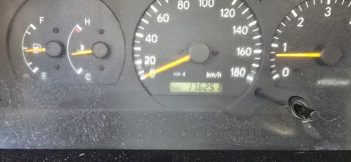 Toyota Hiace Half Van 2008 Diesel Manual – photo 8