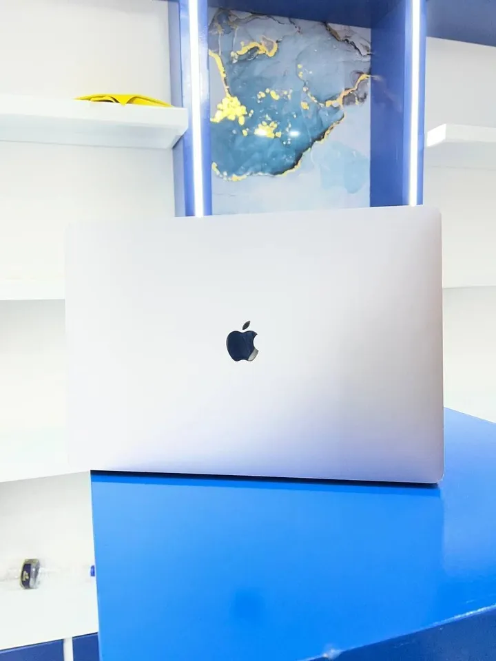 Apple MacBook Pro 2019 16 Inch – photo 4