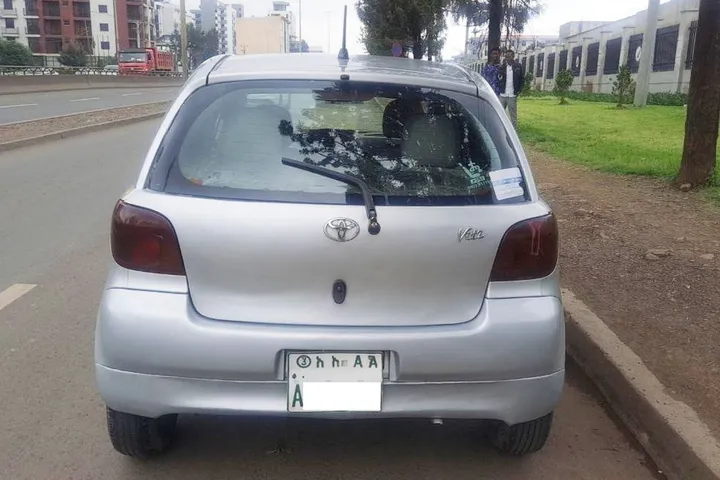 Toyota Vitz 2004 Automatic – photo 3