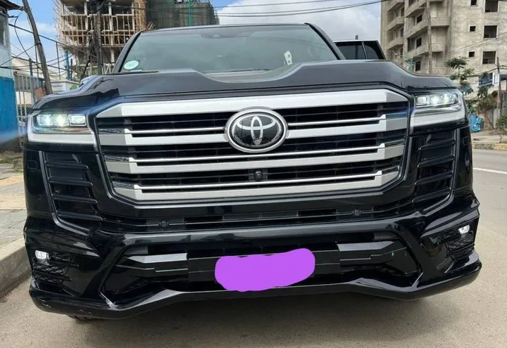 Toyota Land Cruiser VXR 2023 – photo 5