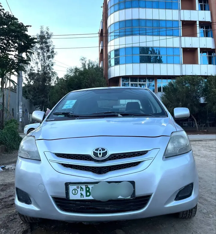 Toyota Yaris Sedan 2010 – photo 7