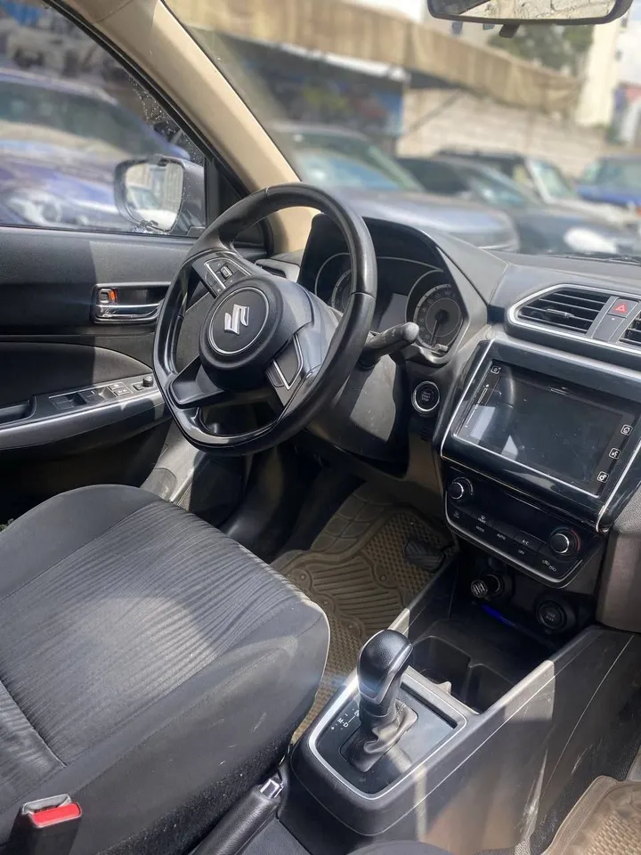 Suzuki Dzire 2022 Automatic – photo 3