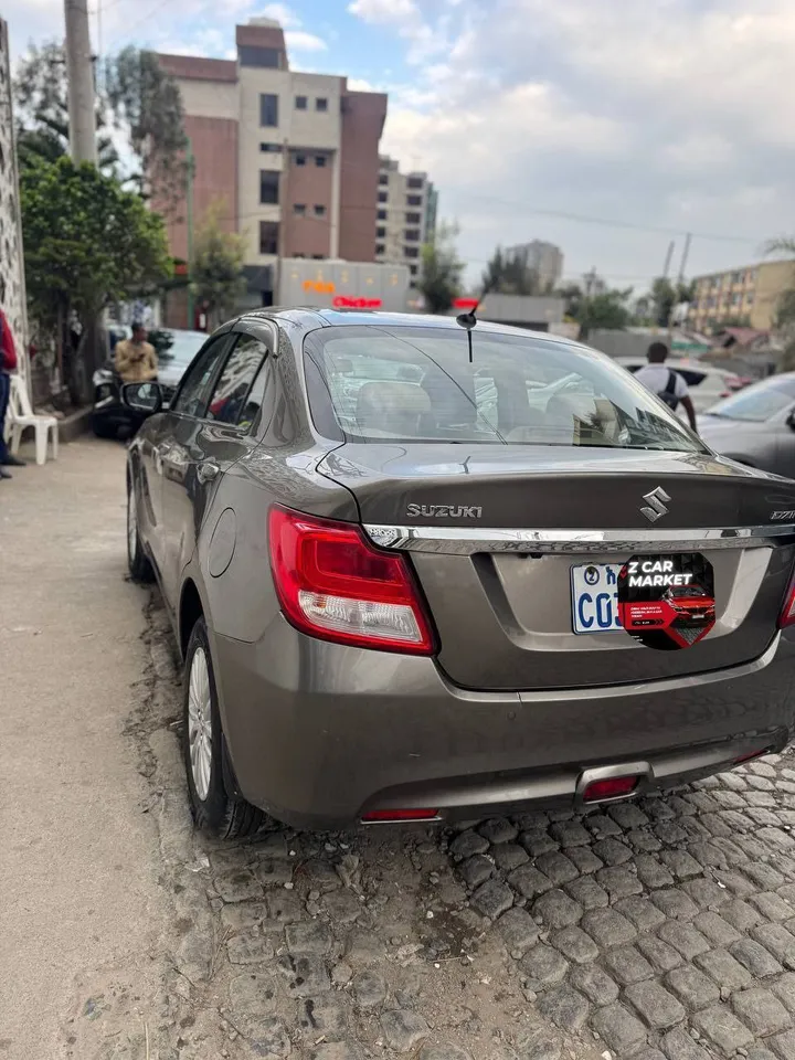 Suzuki Dzire 2022 Automatic – photo 8
