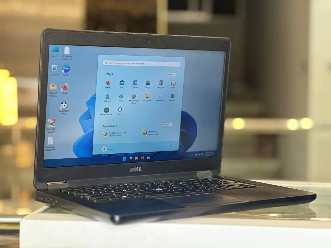 Dell Latitude i5 7th Gen Laptop – photo 4