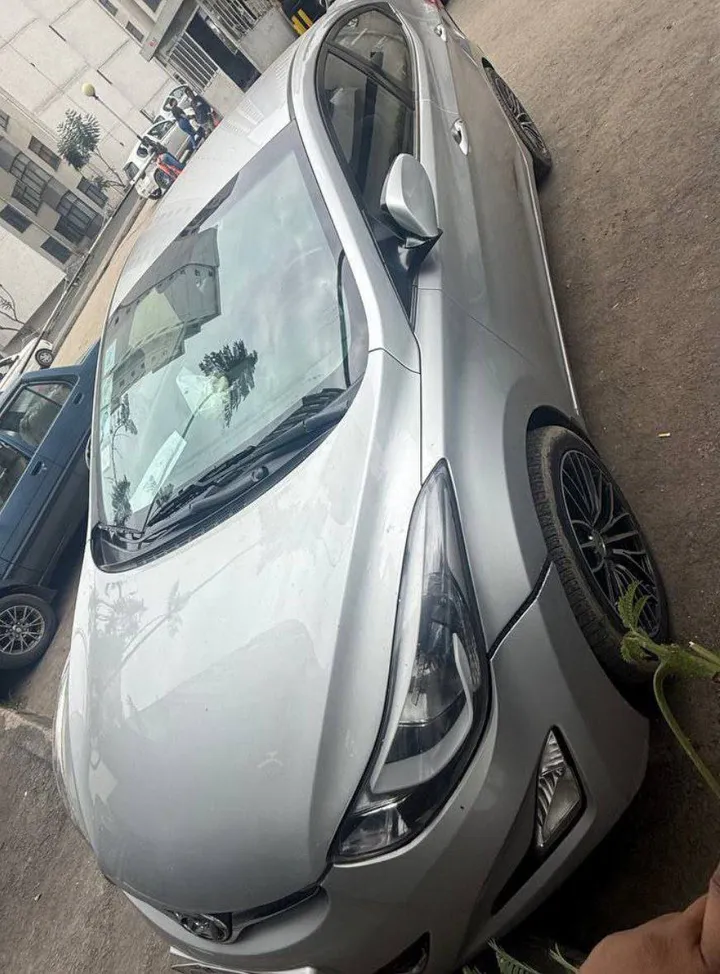 Hyundai Elantra 2015 Automatic – photo 3