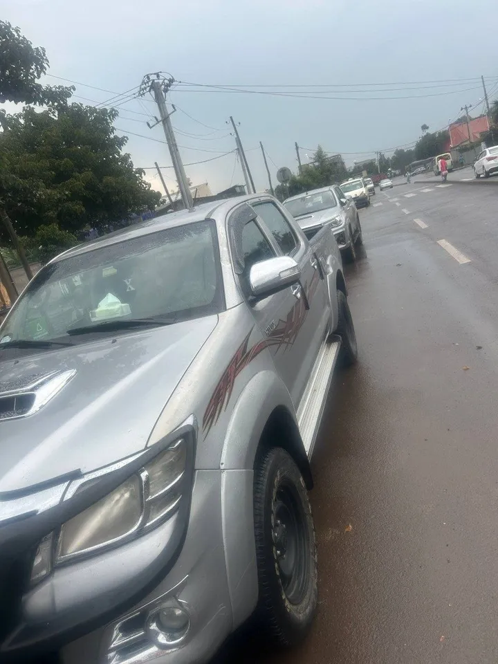 2014 Toyota Hilux D-4D Pickup – photo 4