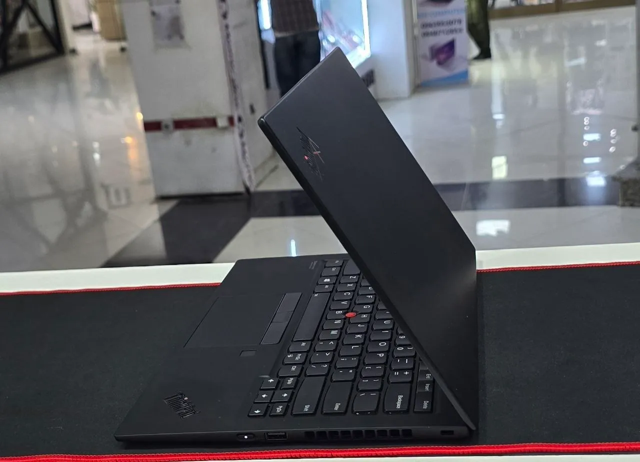 Lenovo ThinkPad X1 Carbon Laptop – photo 4