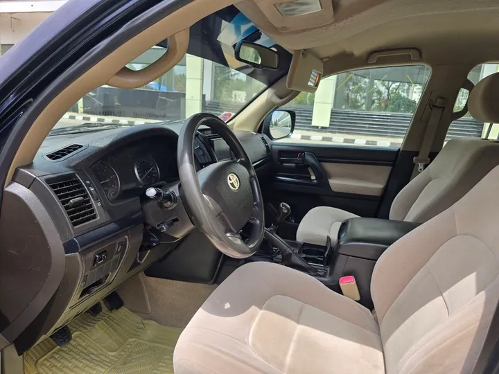 Toyota Land Cruiser V8 2010 – photo 4