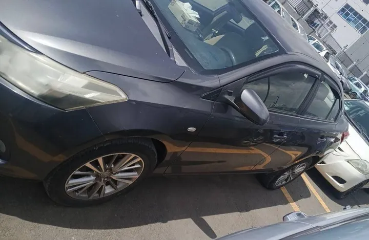 Toyota Yaris 2016 Sedan – photo 3