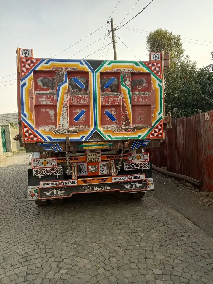 Sinotruk Howo Dump Truck 2018 – photo 3