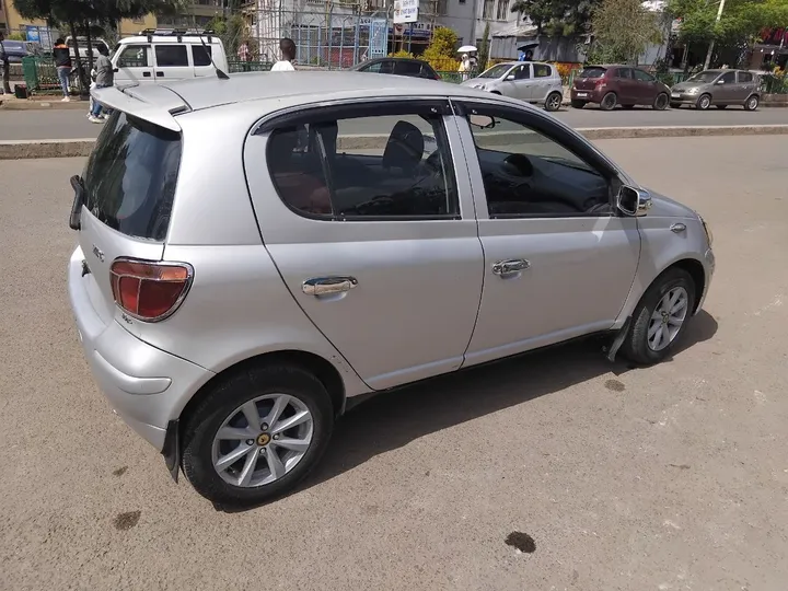 Toyota Vitz 2005 Manual Hatchback – photo 8